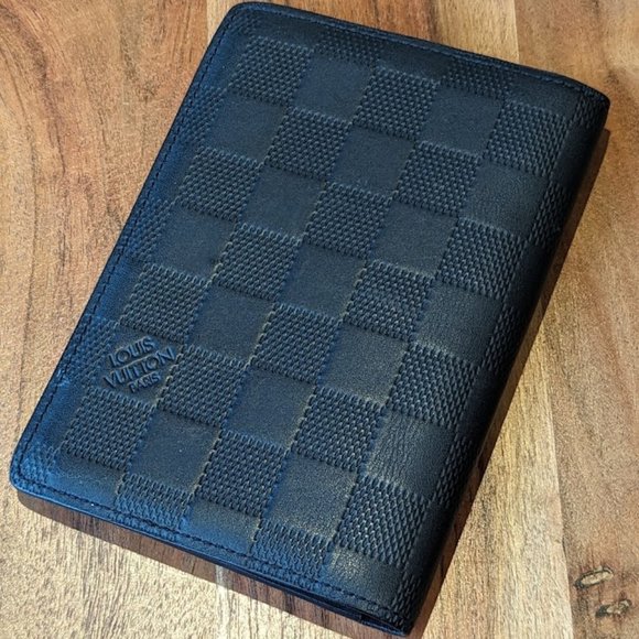 Louis Vuitton Passport Wallet - Damier Infini Onyx - Picture 1 of 5